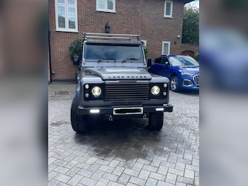 Used Land Rover Defender 2009 for sale - 76792239: Photo