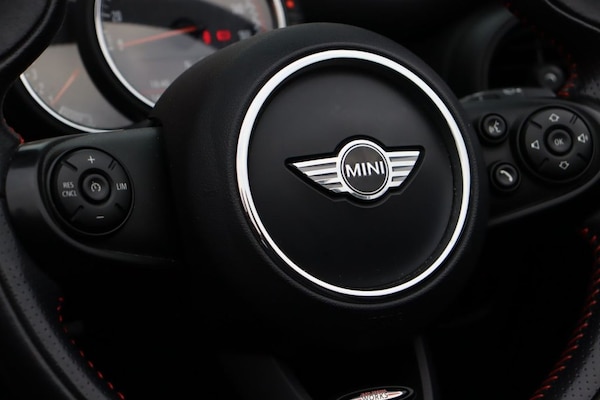 Used MINI Convertible 2017 for sale - 76304349: Photo 34