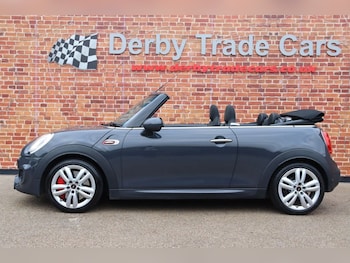 Used MINI Convertible 2017 for sale - 76304349: Photo 3