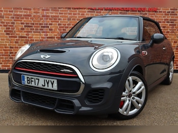Used MINI Convertible 2017 for sale - 76304349: Photo 4