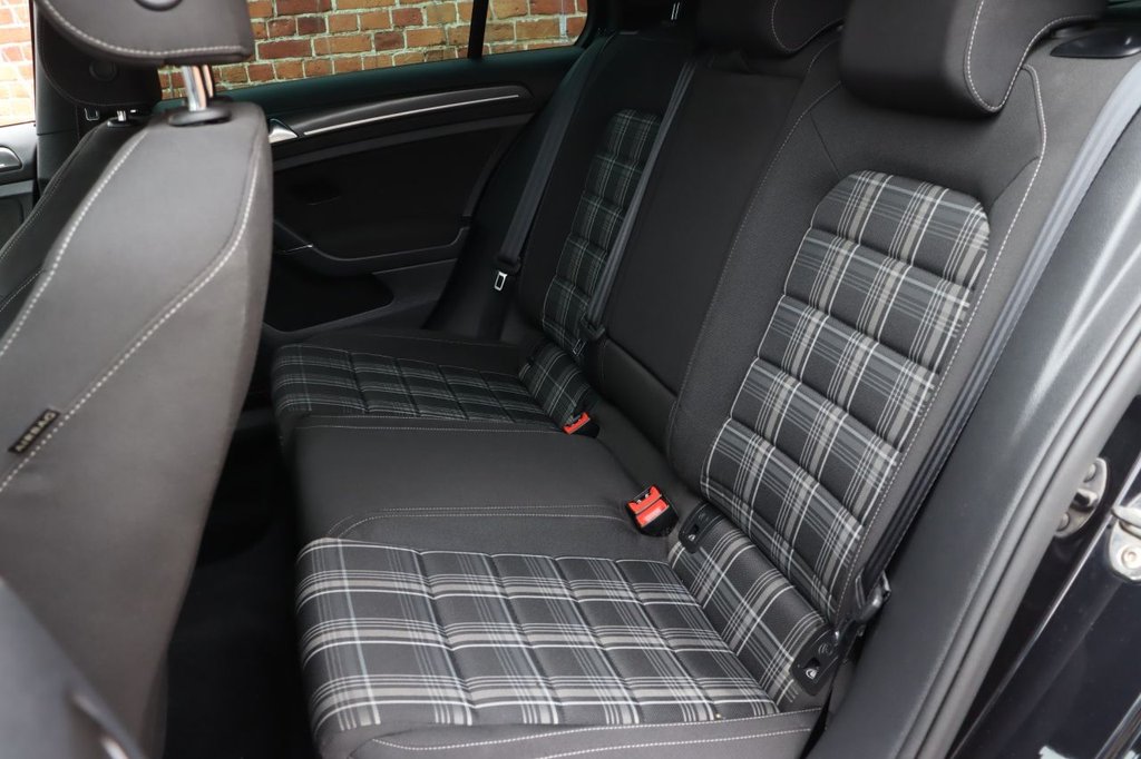 Used Volkswagen Golf 2018 for sale - 76481511: Photo 11