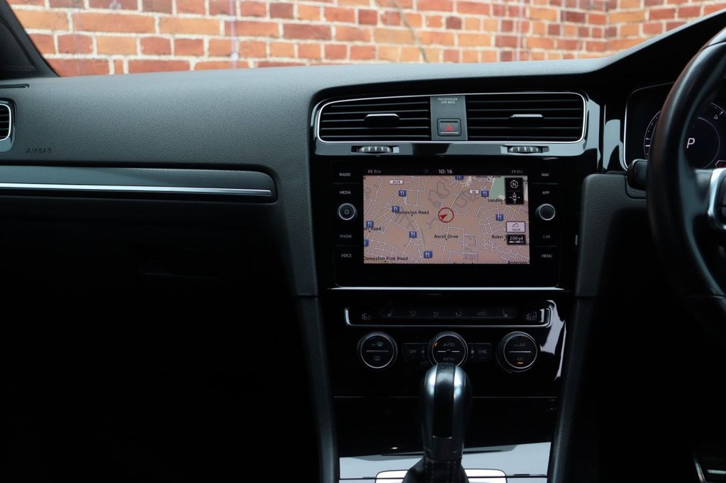 Used Volkswagen Golf 2018 for sale - 76481511: Photo 13