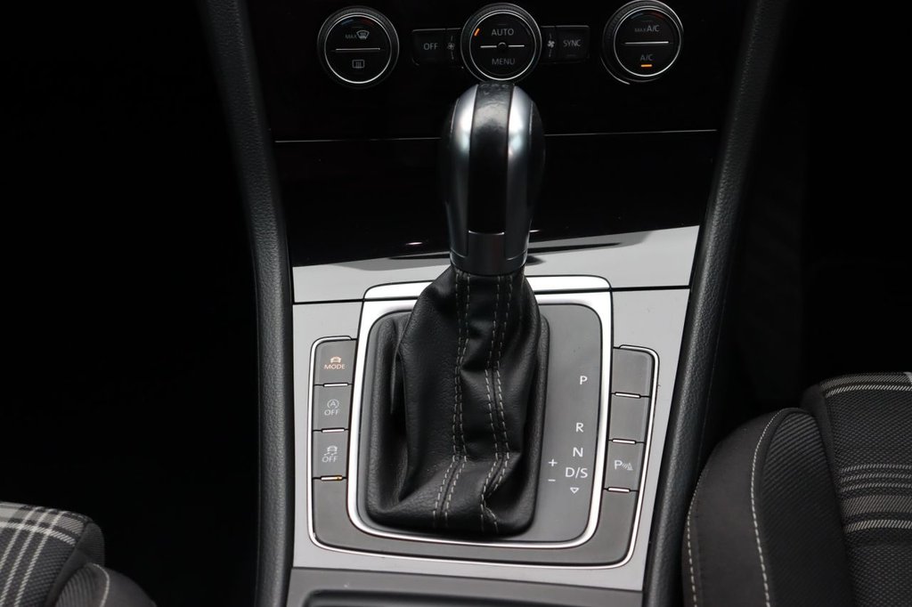 Used Volkswagen Golf 2018 for sale - 76481511: Photo 18