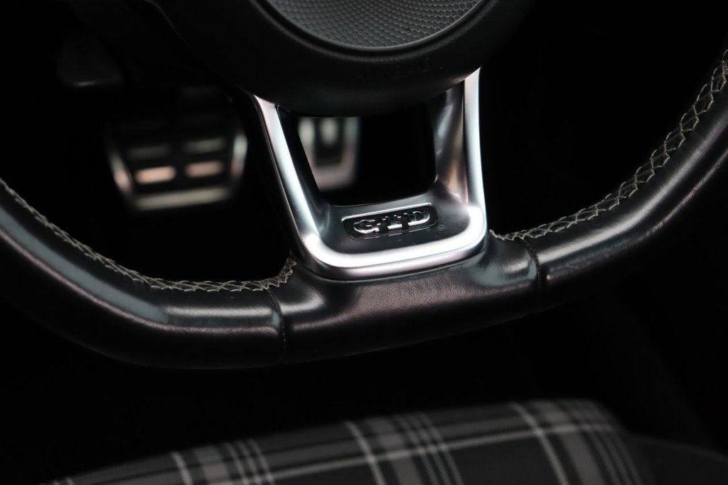 Used Volkswagen Golf 2018 for sale - 76481511: Photo 26