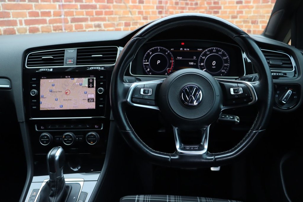 Used Volkswagen Golf 2018 for sale - 76481511: Photo 3