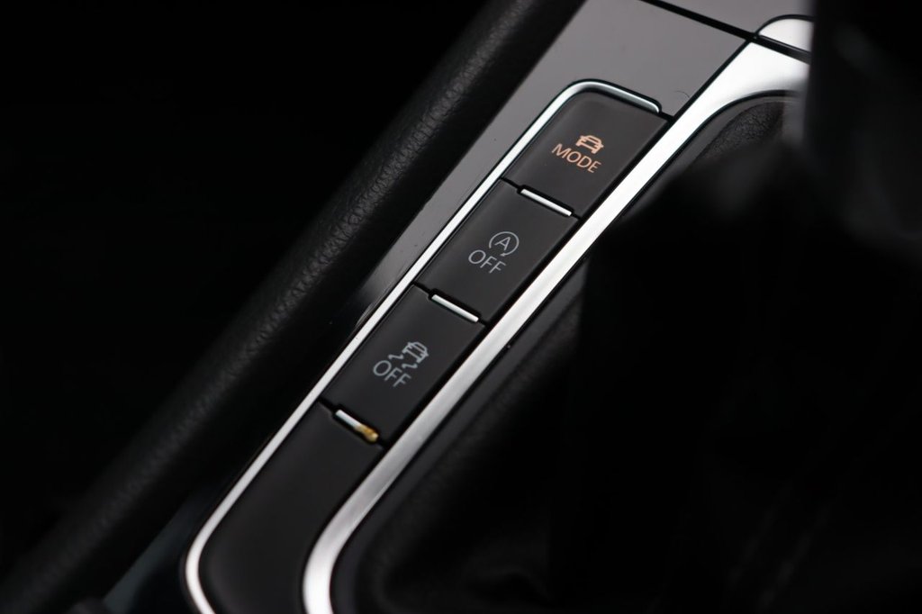 Used Volkswagen Golf 2018 for sale - 76481511: Photo 31