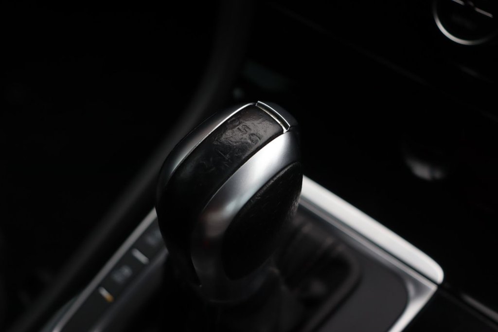 Used Volkswagen Golf 2018 for sale - 76481511: Photo 32