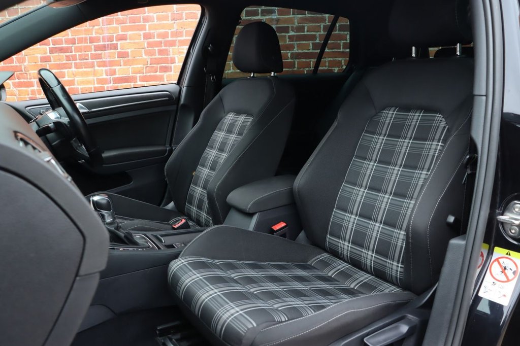 Used Volkswagen Golf 2018 for sale - 76481511: Photo 4