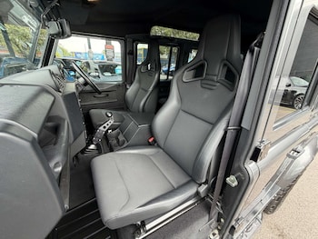 Used Land Rover Defender 2016 for sale - 79559632: Photo