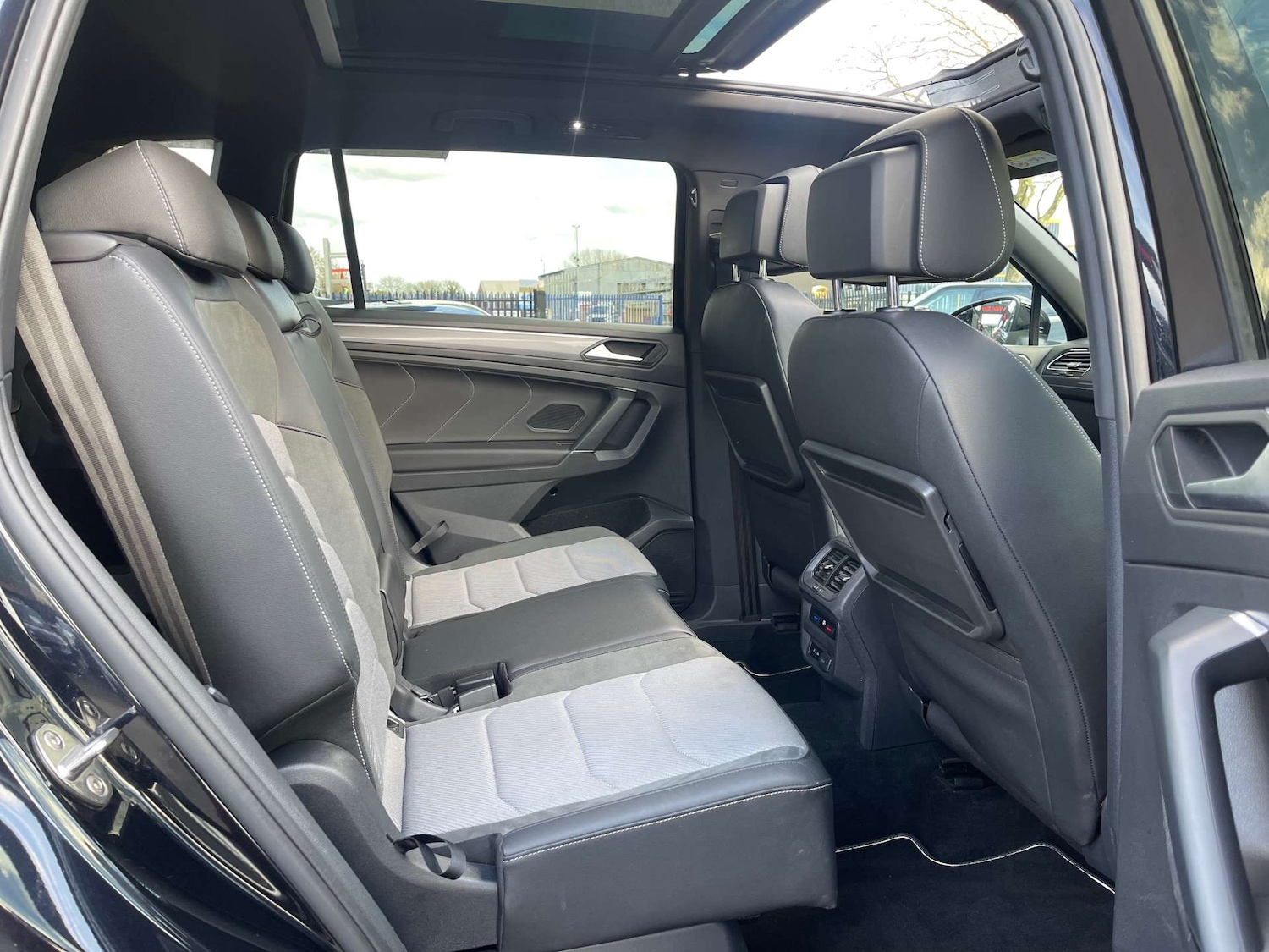 Used Volkswagen Tiguan Allspace 2019 for sale - 77735080: Photo 11