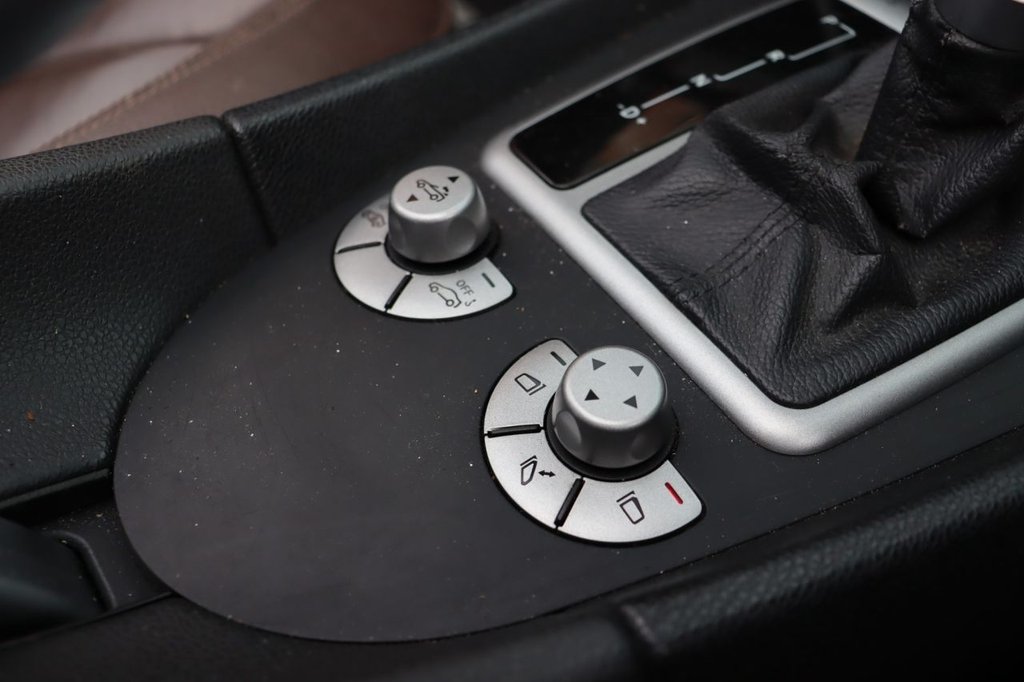 Used Mercedes-Benz SLK 2006 for sale - 77171646: Photo 32