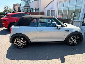 Used MINI Convertible 2022 for sale - 79394215: Photo