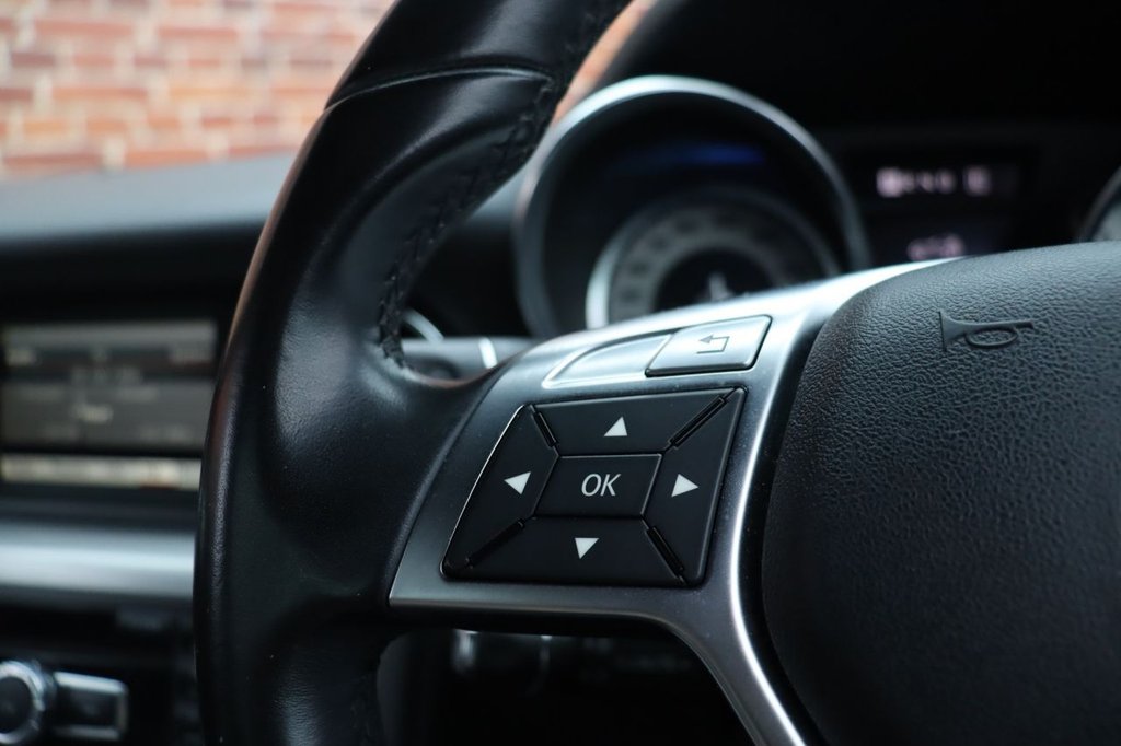 Used Mercedes-Benz SLK 2013 for sale - 77139545: Photo 20