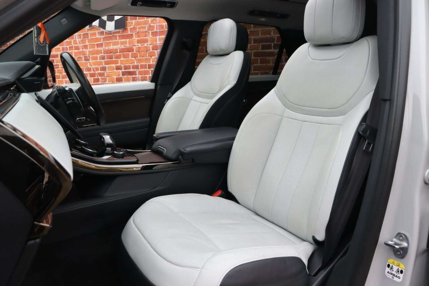 Used Land Rover Range Rover Sport 2023 for sale - 77519269: Photo 2