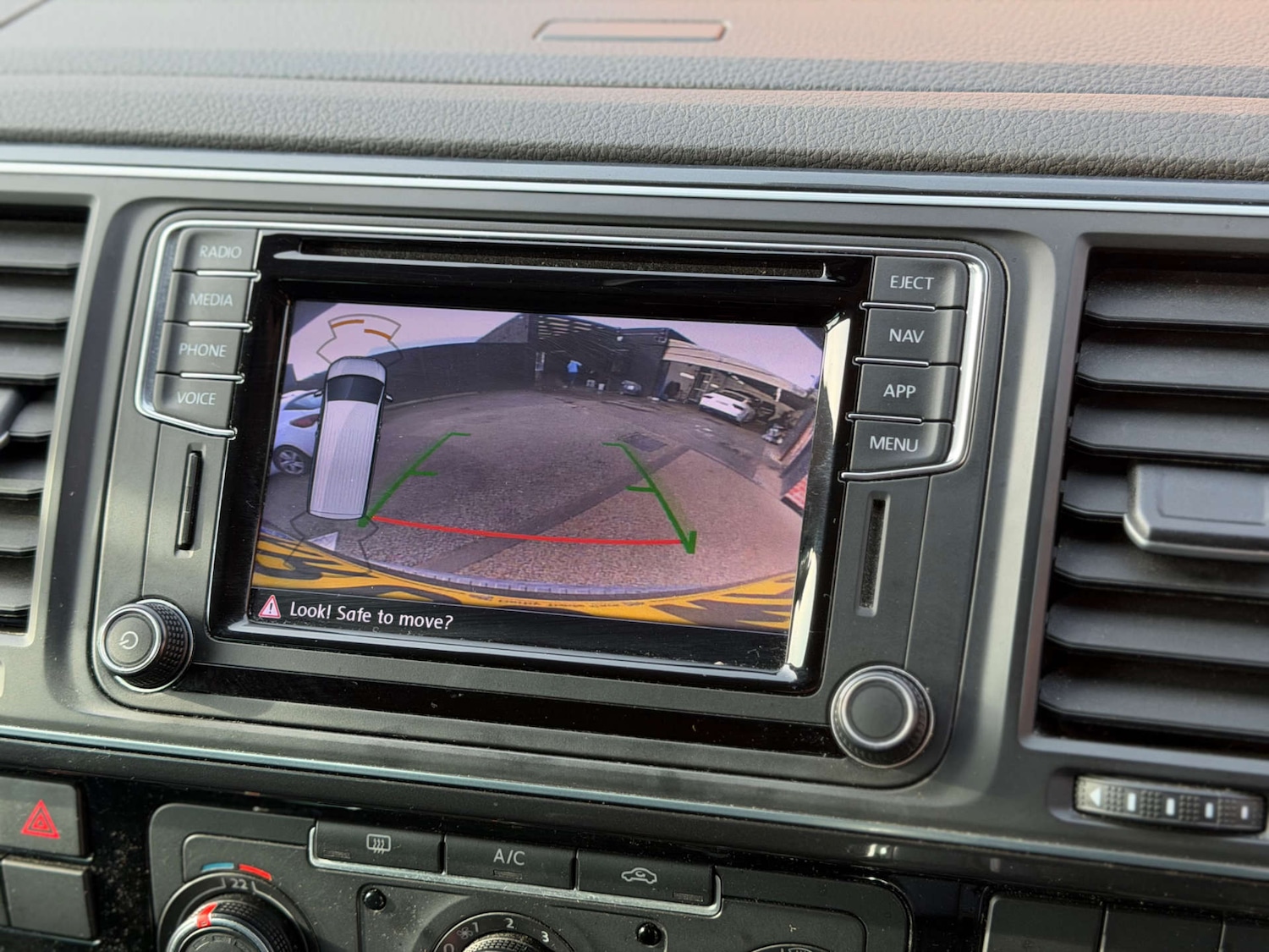 Used Volkswagen Transporter 2019 for sale - 77964815: Photo 18