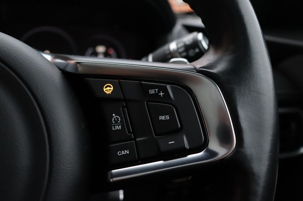 Used Jaguar F-Pace 2018 for sale - 76685953: Photo 29