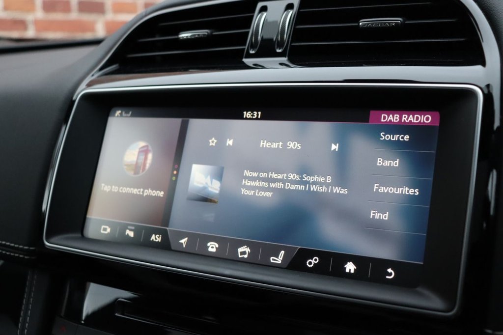 Used Jaguar F-Pace 2018 for sale - 76685953: Photo 35