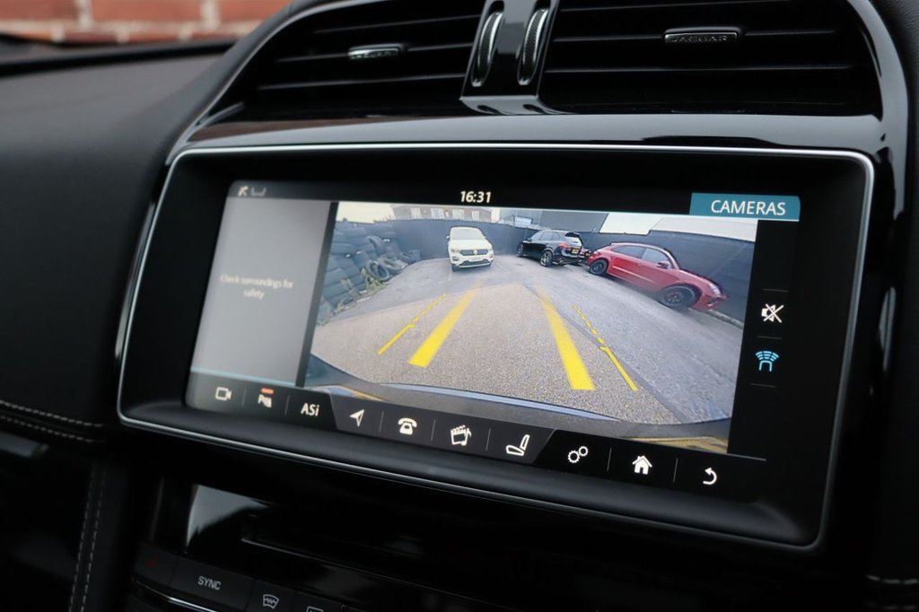 Used Jaguar F-Pace 2018 for sale - 76685953: Photo 37