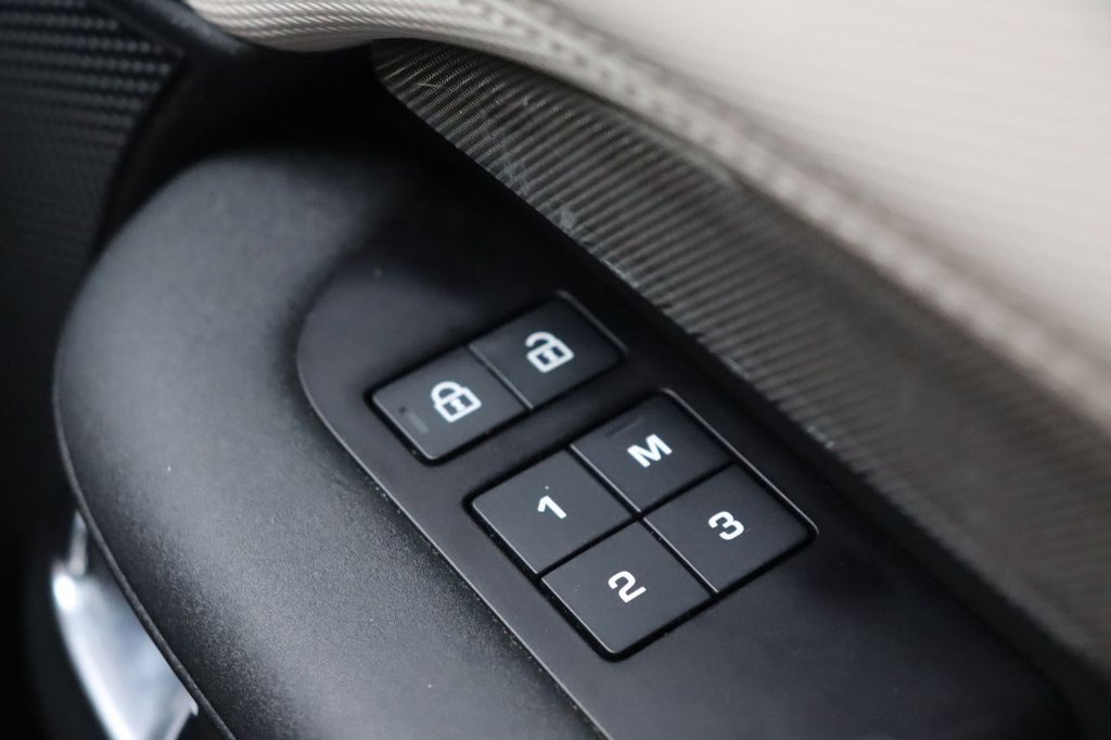 Used Land Rover Discovery 2022 for sale - 77212118: Photo 34