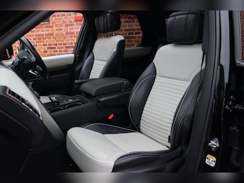 Used Land Rover Discovery 2022 for sale - 77212118: Photo