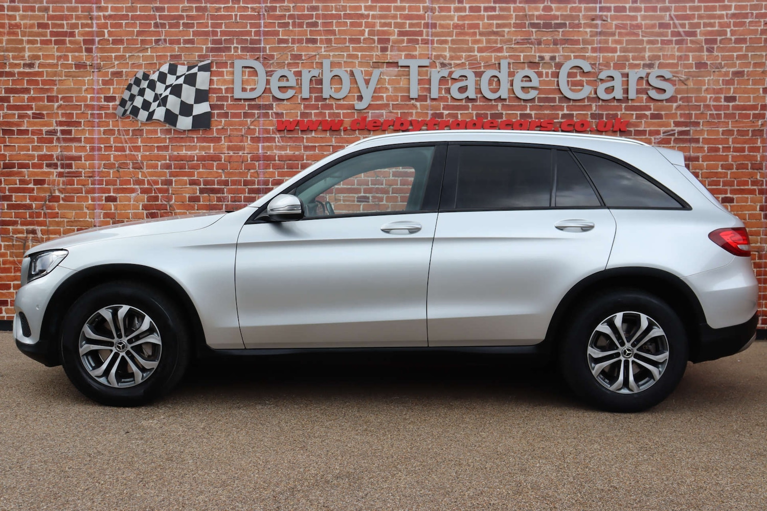 Used Mercedes-Benz GLC 2016 for sale - 78083398: Photo 2