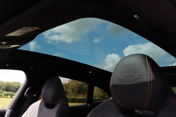 Used Aston Martin DBX 2023 for sale - 74985299: Photo 2