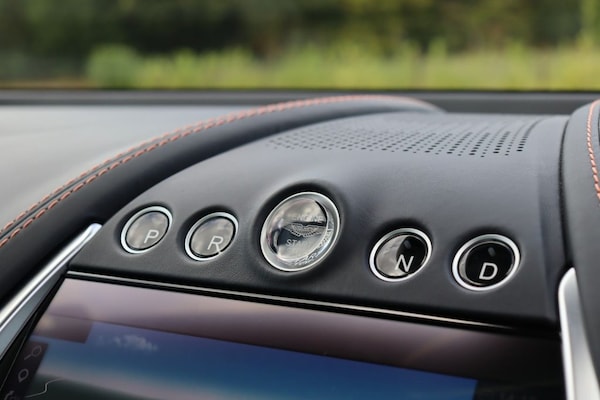 Used Aston Martin DBX 2023 for sale - 74985299: Photo 37
