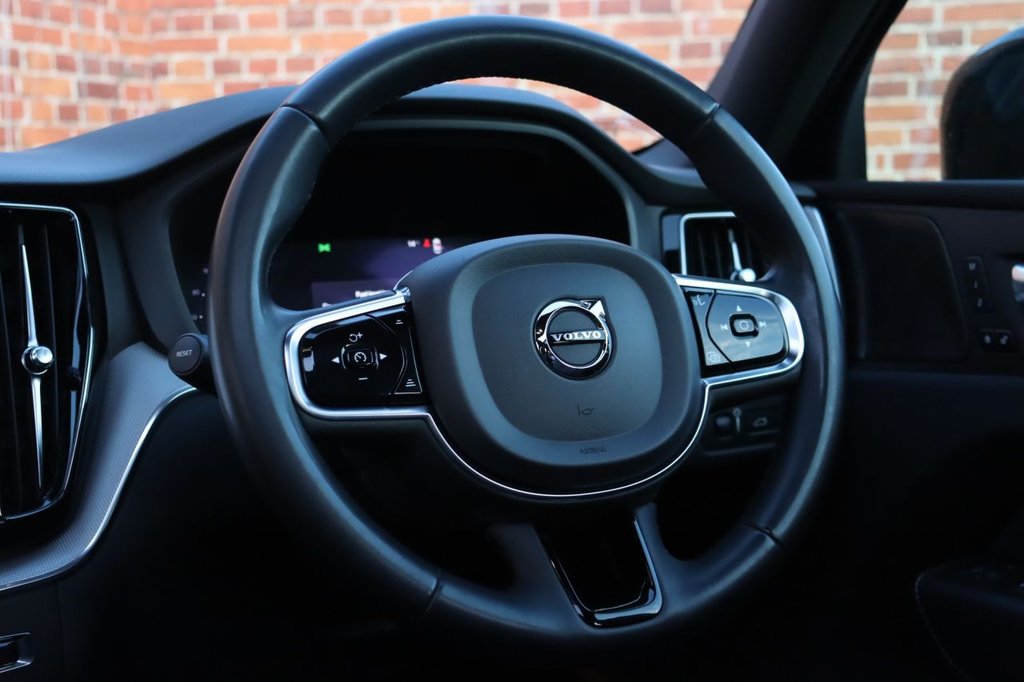 Used Volvo XC60 2021 for sale - 76558944: Photo 30