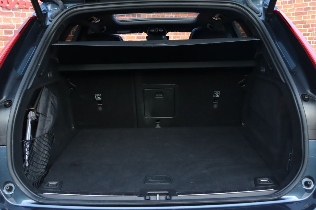 Used Volvo XC60 2021 for sale - 76558944: Photo 45