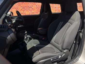 Used MINI Hatch 2019 for sale - 74675536: Photo