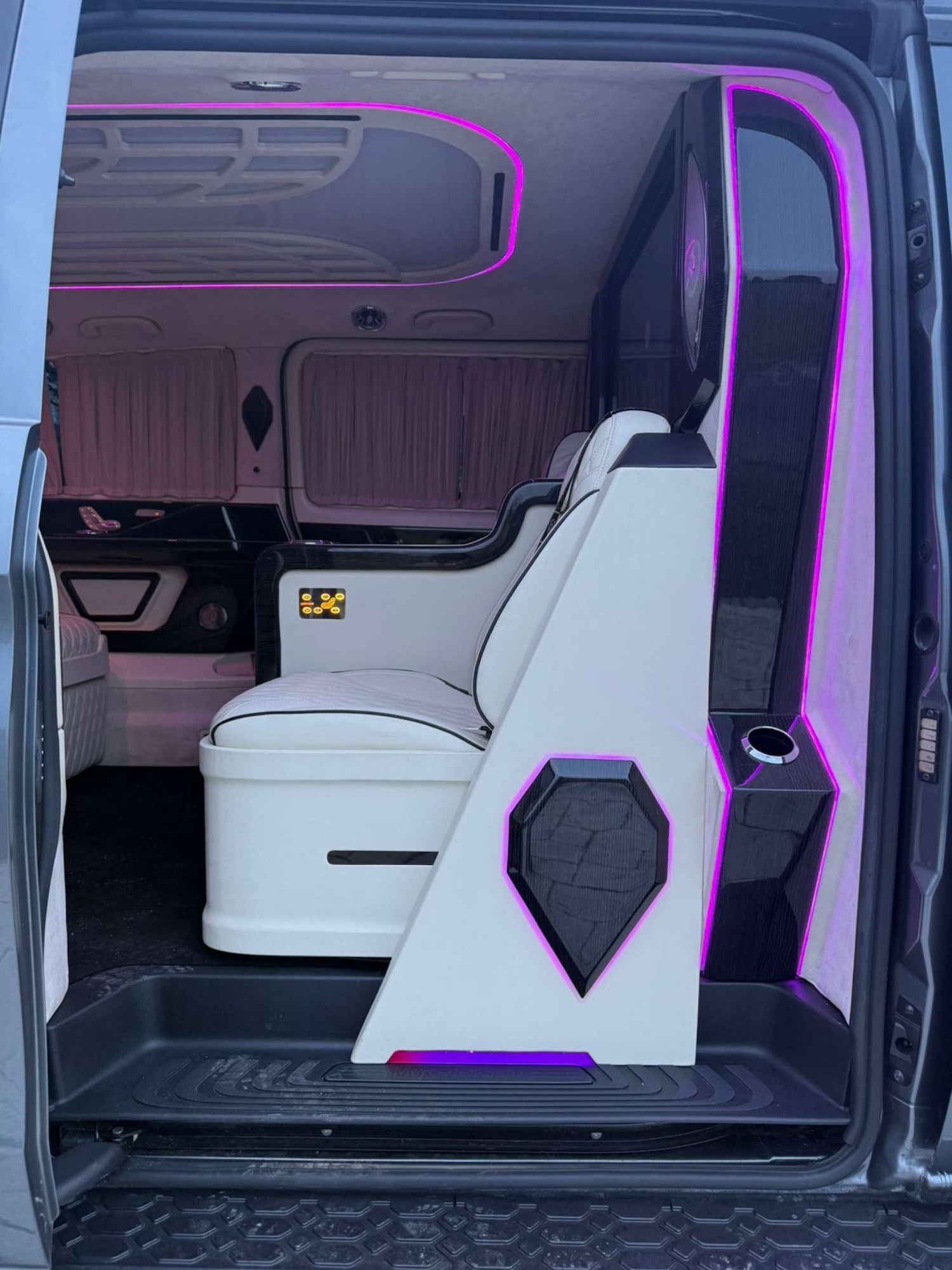 Used Mercedes-Benz Vito 2023 for sale - 77845586: Photo 4