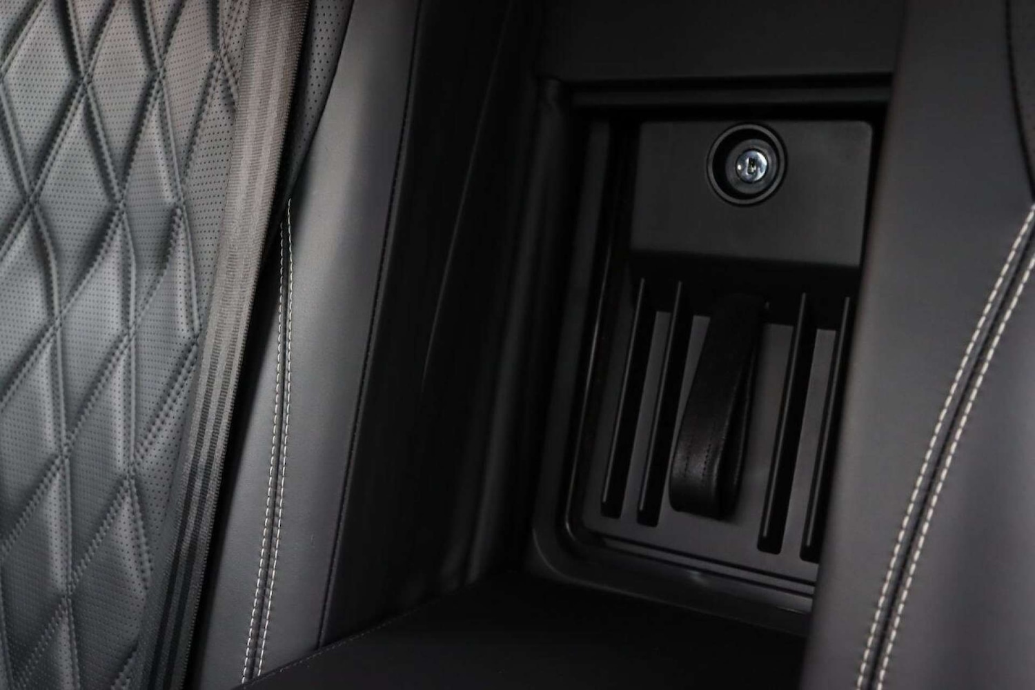 Used Bentley Flying Spur 2015 for sale - 77519308: Photo 44