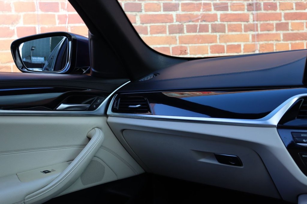 Used BMW 5 Series 2018 for sale - 76454299: Photo 32