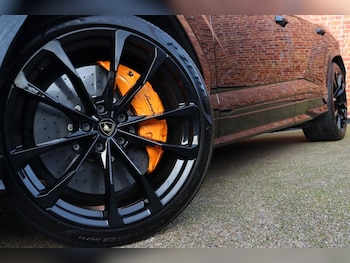 Used Lamborghini Urus 2020 for sale - 76559120: Photo