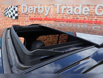 Used Land Rover Defender 2022 for sale - 79081896: Photo
