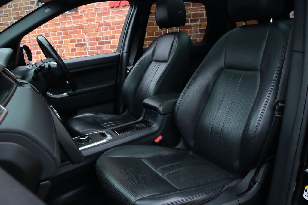 Used Land Rover Discovery Sport 2019 for sale - 76595962: Photo 4