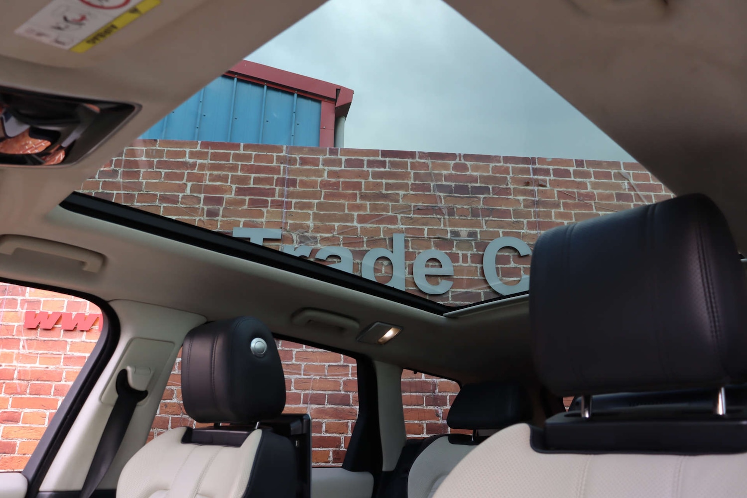 Used Land Rover Range Rover Sport 2015 for sale - 77545003: Photo 2