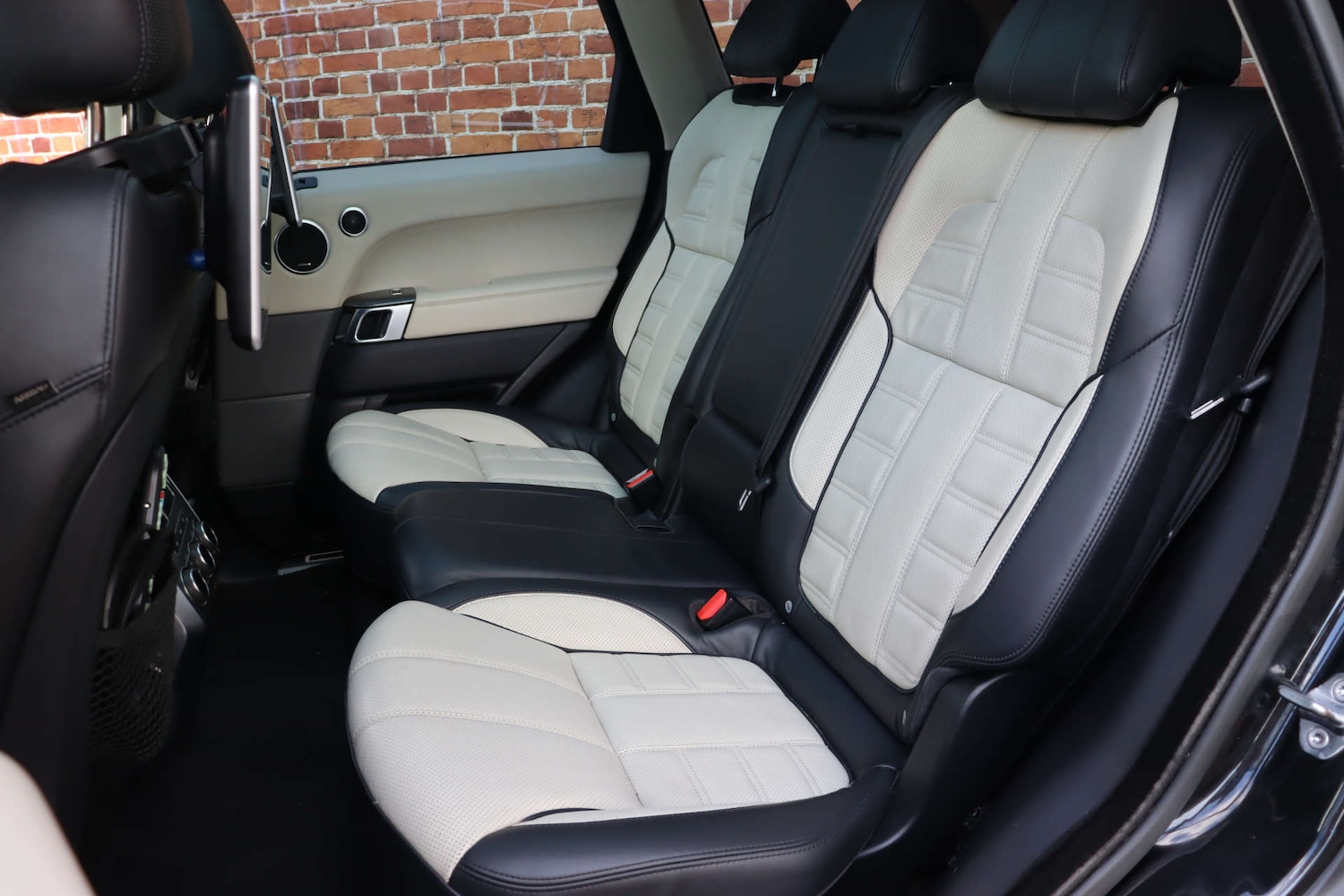 Used Land Rover Range Rover Sport 2015 for sale - 77545003: Photo 9