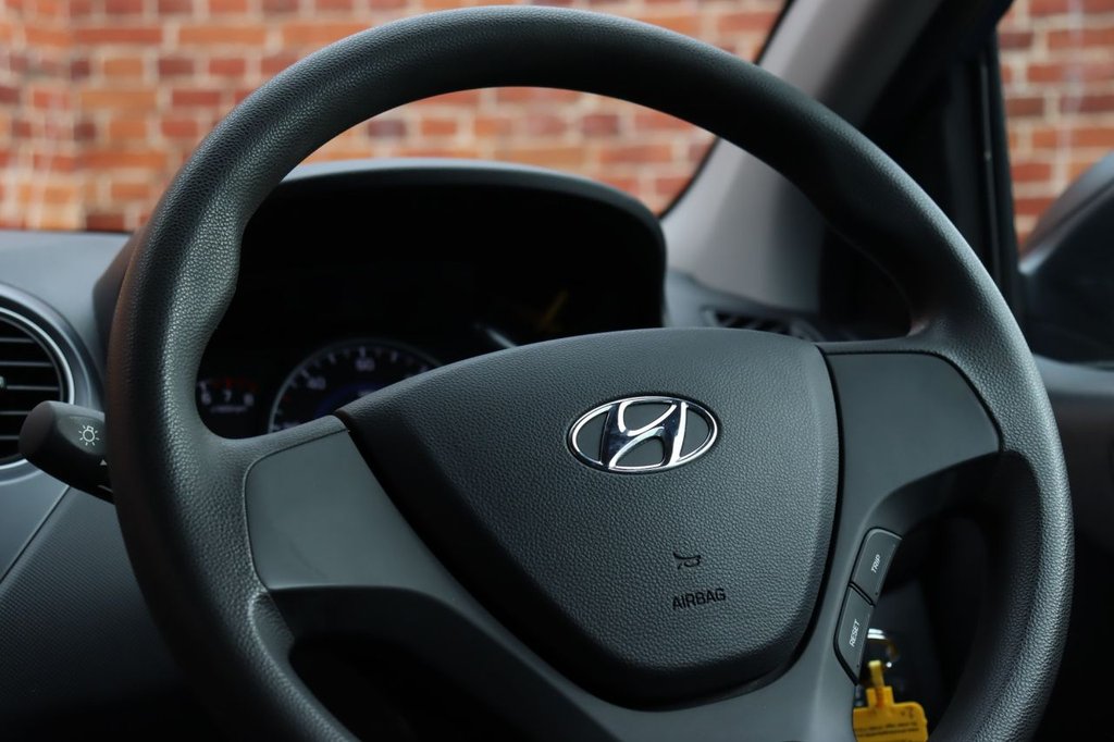 Used Hyundai i10 2017 for sale - 76081164: Photo 21