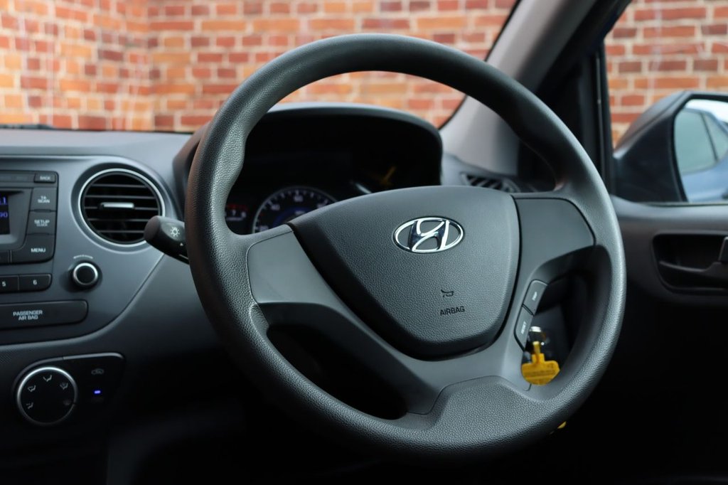 Used Hyundai i10 2017 for sale - 76081164: Photo 24