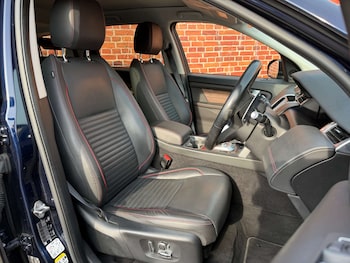 Used Land Rover Discovery Sport 2021 for sale - 77953374: Photo