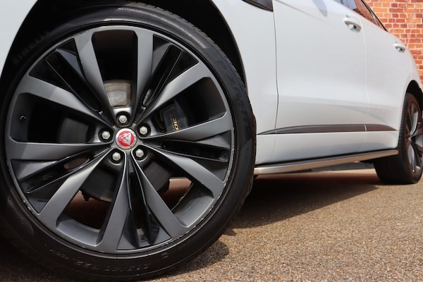 Used Jaguar F-Pace 2020 for sale - 75473511: Photo 9