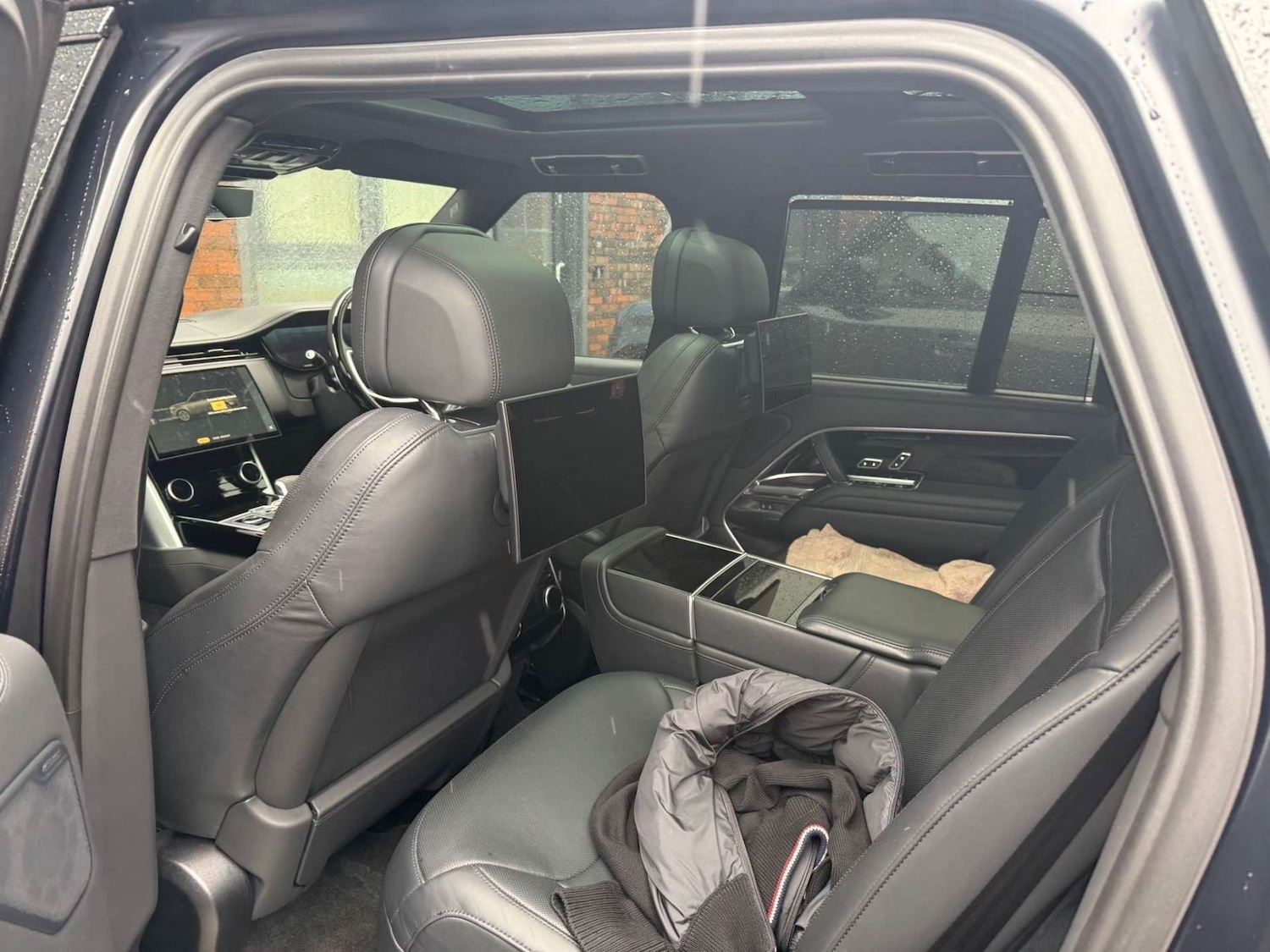 Used Land Rover Range Rover 2023 for sale - 77616139: Photo 2