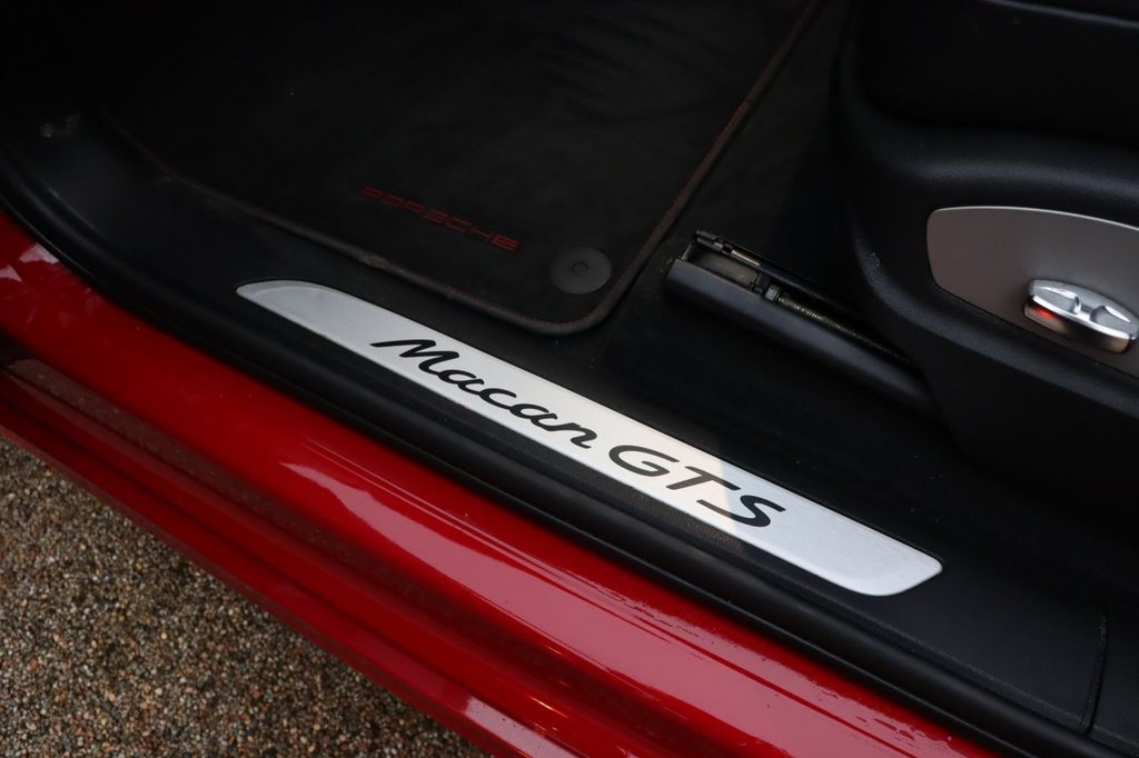 Used Porsche Macan 2017 for sale - 77408629: Photo 16