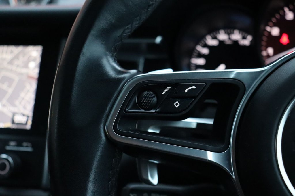 Used Porsche Macan 2017 for sale - 77408629: Photo 23