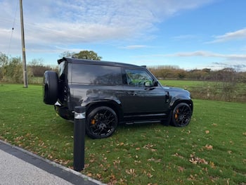 Used Land Rover Defender 2025 for sale - 79747186: Photo