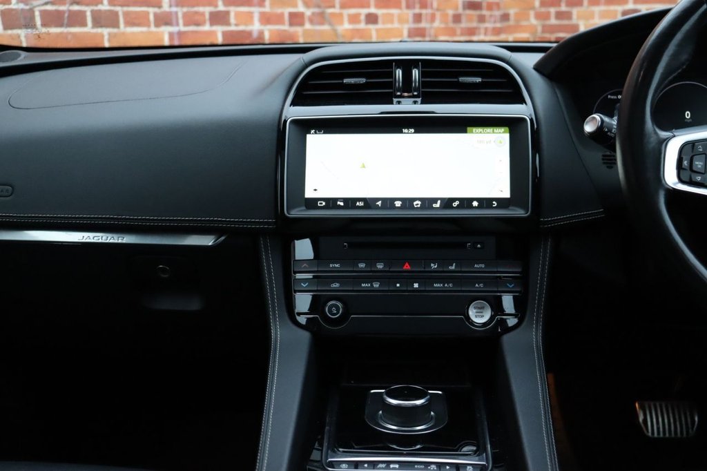 Used Jaguar F-Pace 2018 for sale - 76973192: Photo 20