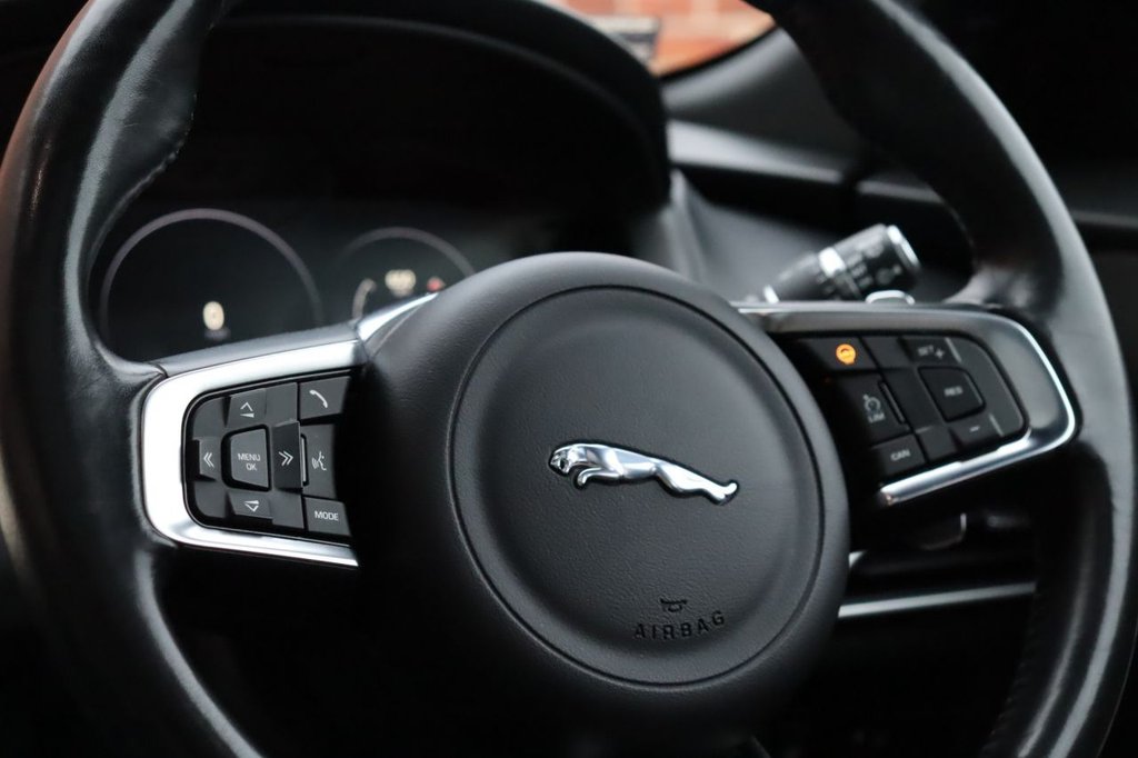 Used Jaguar F-Pace 2018 for sale - 76973192: Photo 27