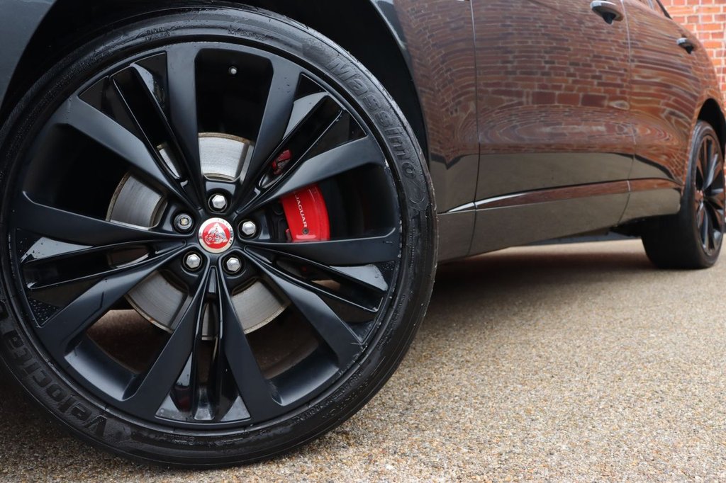 Used Jaguar F-Pace 2018 for sale - 76973192: Photo 9