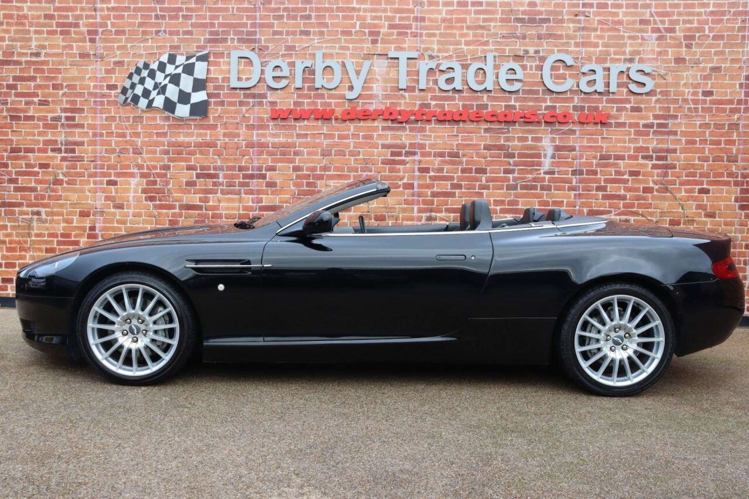 Used Aston Martin DB9 2005 for sale - 77519291: Photo 2